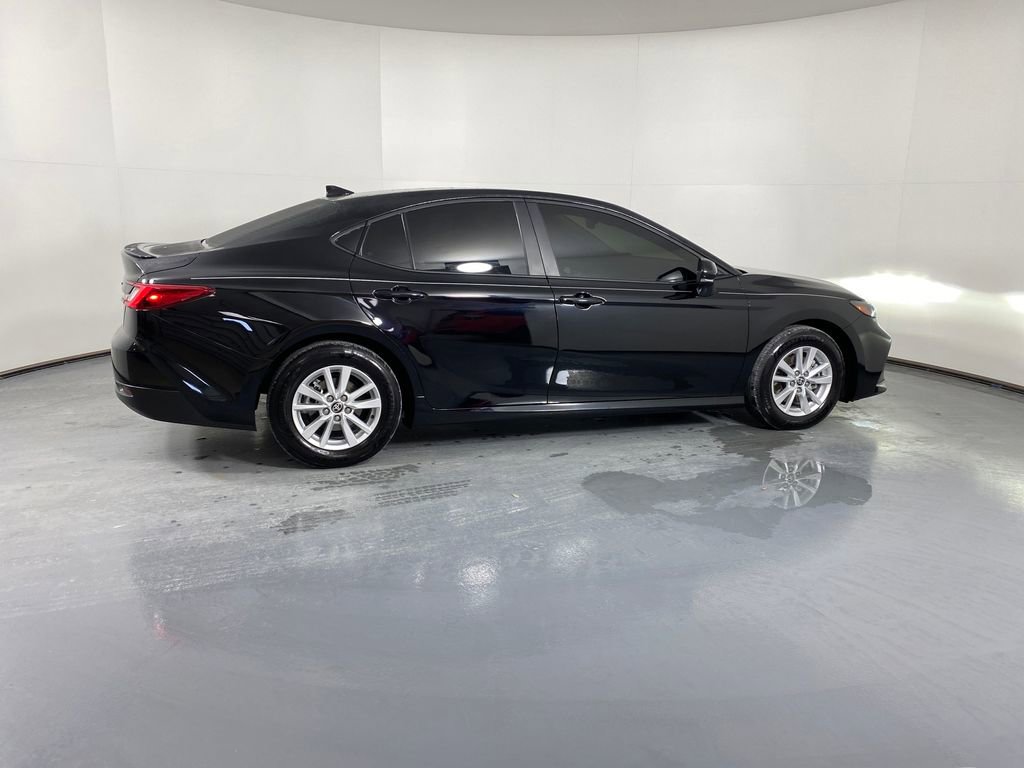 Used 2025 Toyota Camry LE w/ Convenience Package image 6