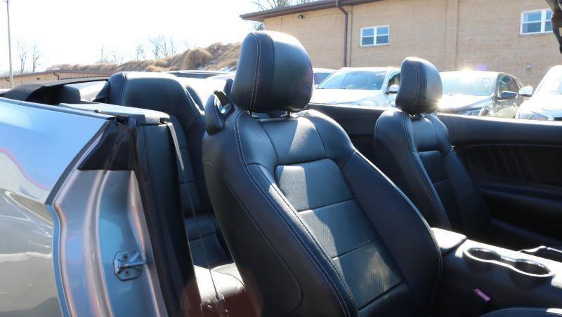 Used 2020 Ford Mustang Premium RWD image 23