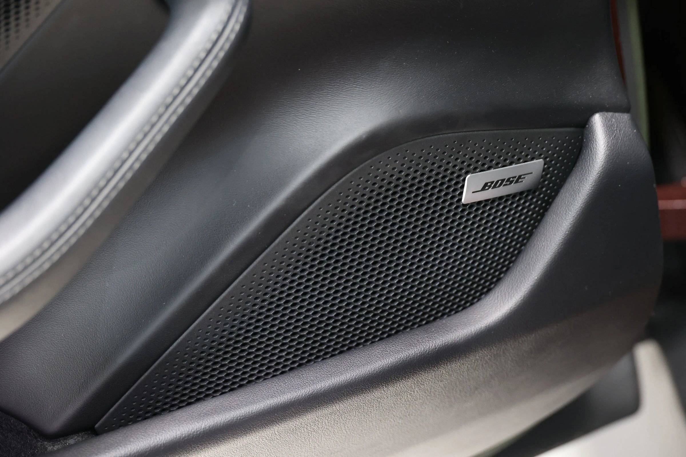 Used 2022 Porsche Taycan image 36