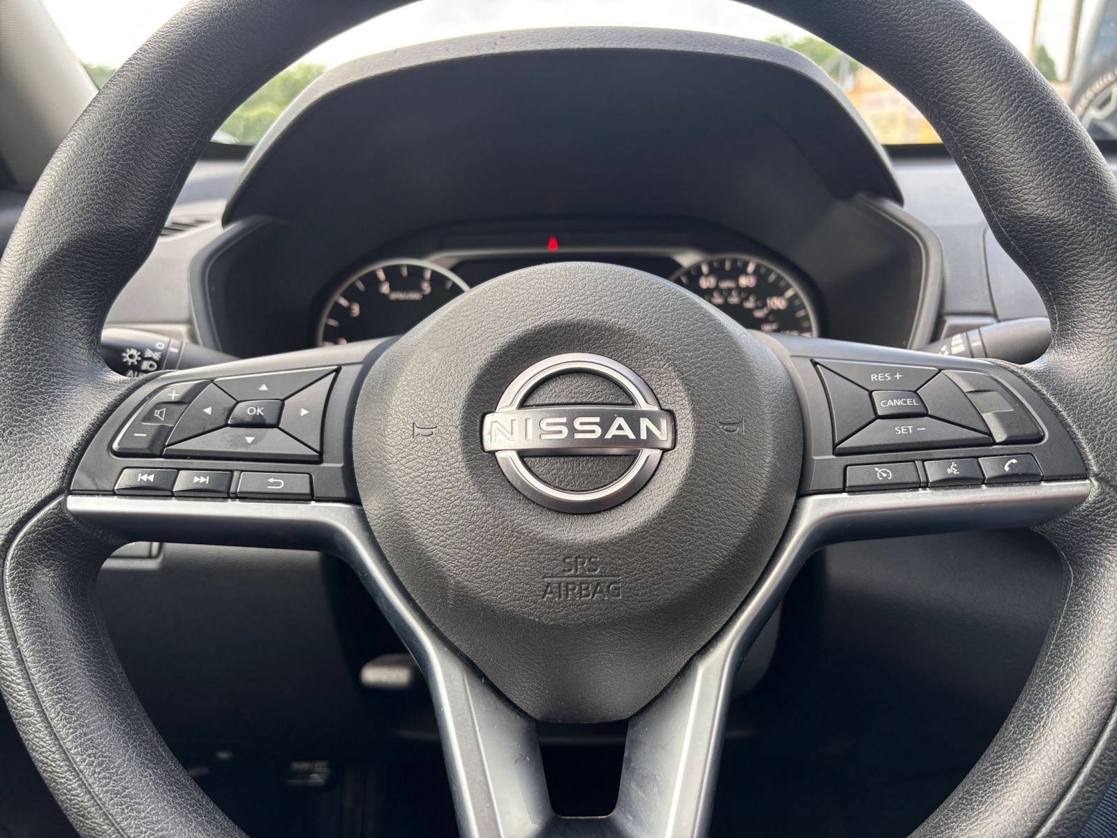 Used 2025 Nissan Altima 2.5 SV FWD image 28