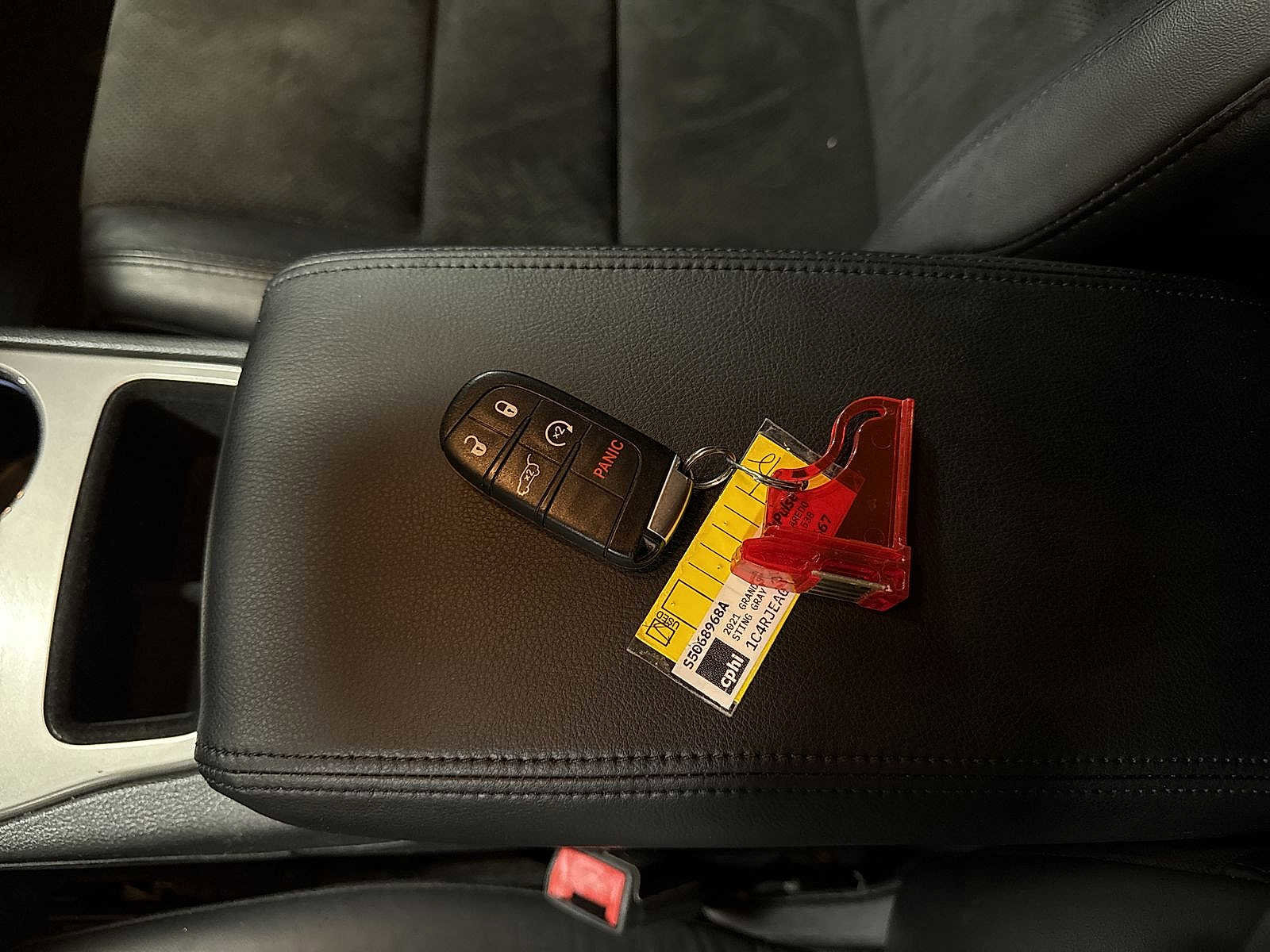 Used 2021 Jeep Grand Cherokee Laredo X image 32