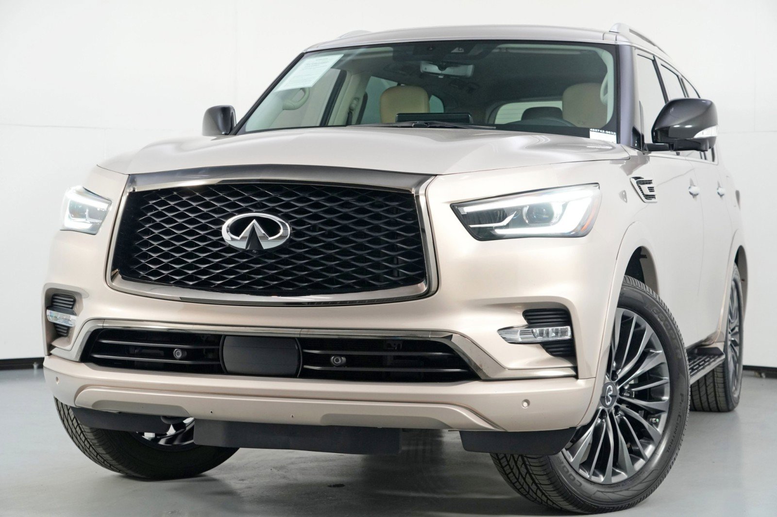Used 2022 INFINITI QX80 Premium Select w/ Cargo Package AWD/4WD image 3