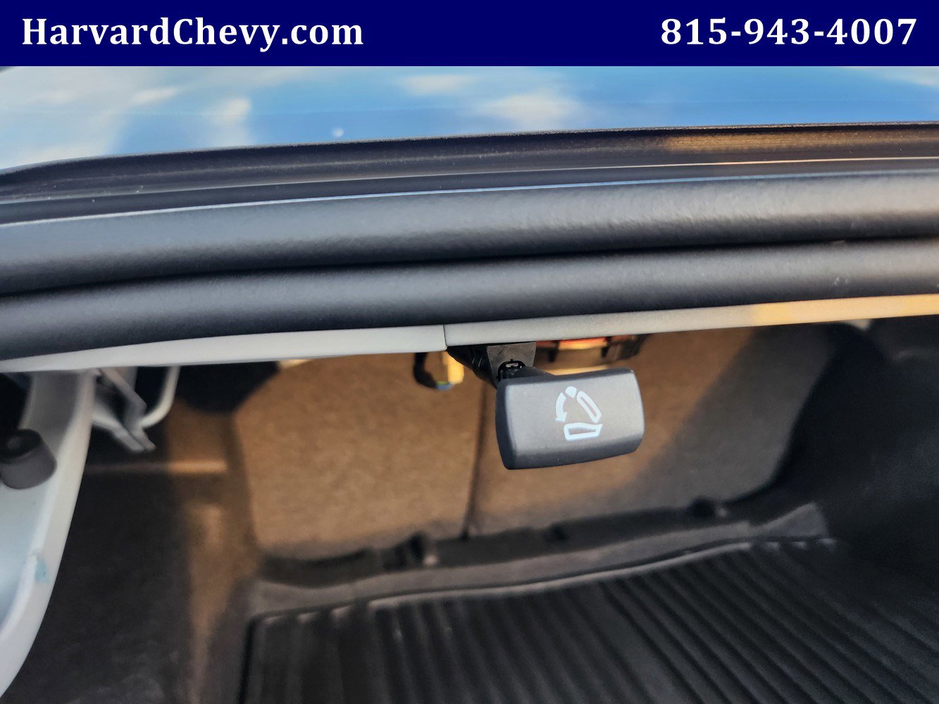 Used 2023 Chevrolet Malibu LT FWD image 31