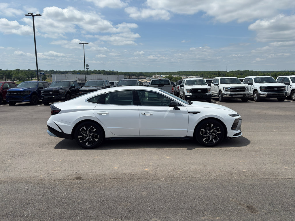 Used 2025 Hyundai Sonata SEL FWD image 5