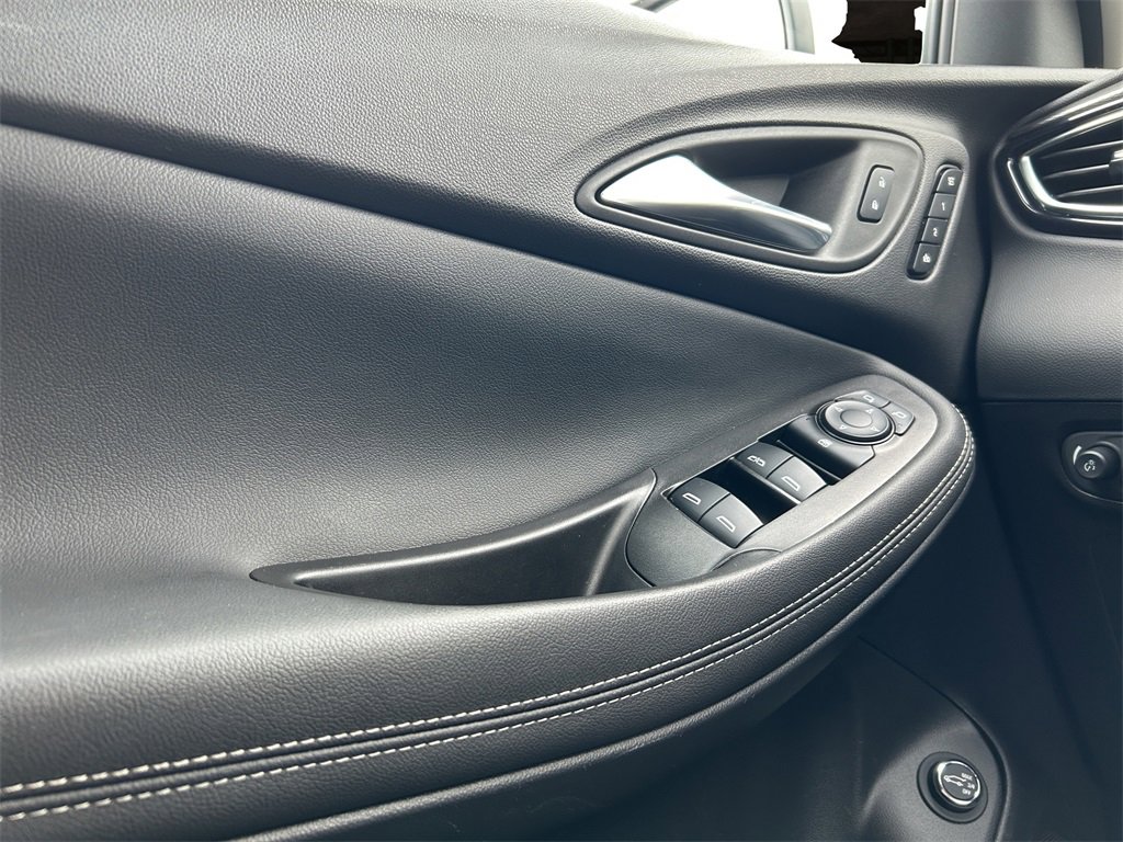 Certified 2023 Buick Encore GX Essence w/ Experience Buick Package image 22