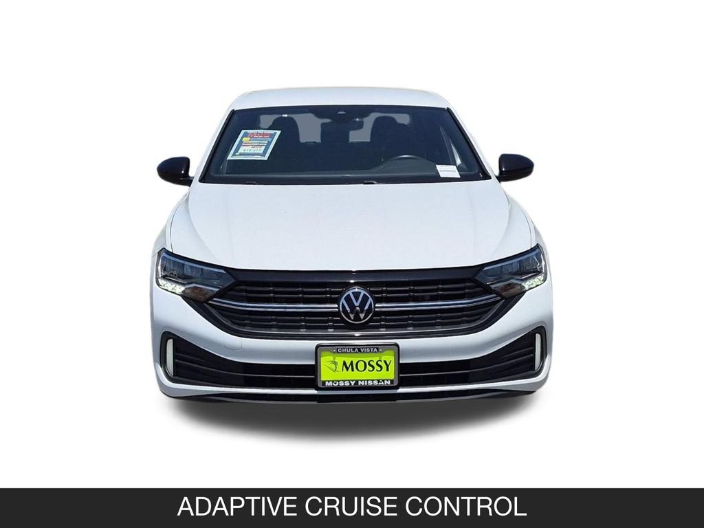 Used 2024 Volkswagen Jetta Sport FWD image 4