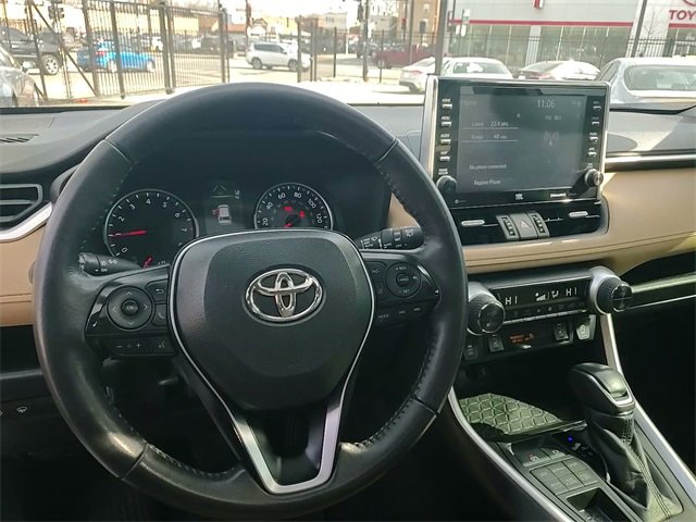 Used 2022 Toyota RAV4 XLE Premium image 22