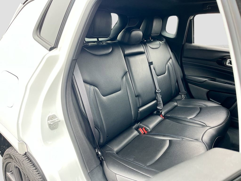 Certified 2025 Jeep Compass Limited w/ High Altitude Package image 28