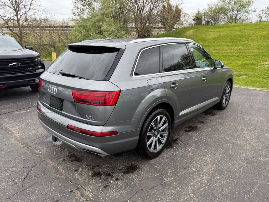 Used 2017 Audi Q7 3.0T Prestige AWD/4WD image 3