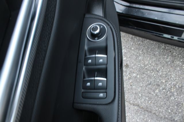 Used 2024 Alfa Romeo Giulia Ti AWD/4WD image 11