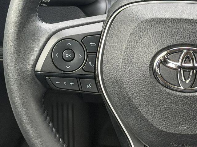 Certified 2025 Toyota Corolla XLE image 12