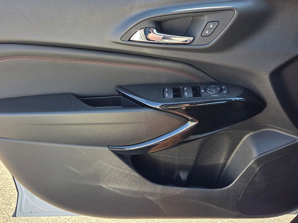 New 2026 Chevrolet Trax RS w/ Driver Confidence Package image 29