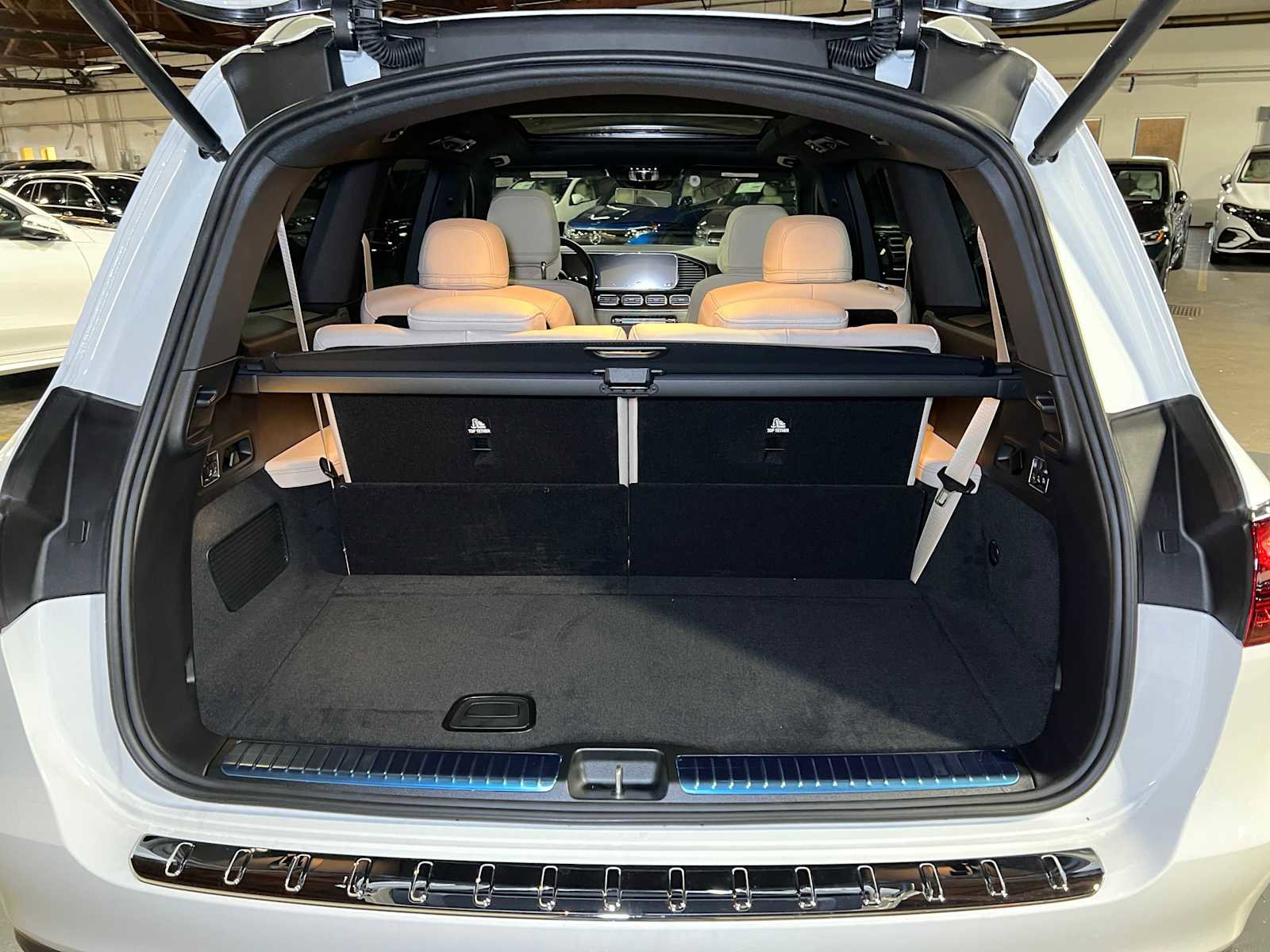 New 2025 Mercedes-Benz GLS 580 4MATIC image 15