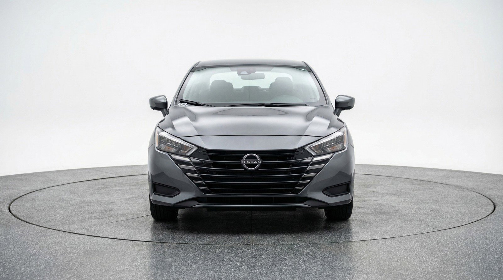 Used 2025 Nissan Versa SV image 2