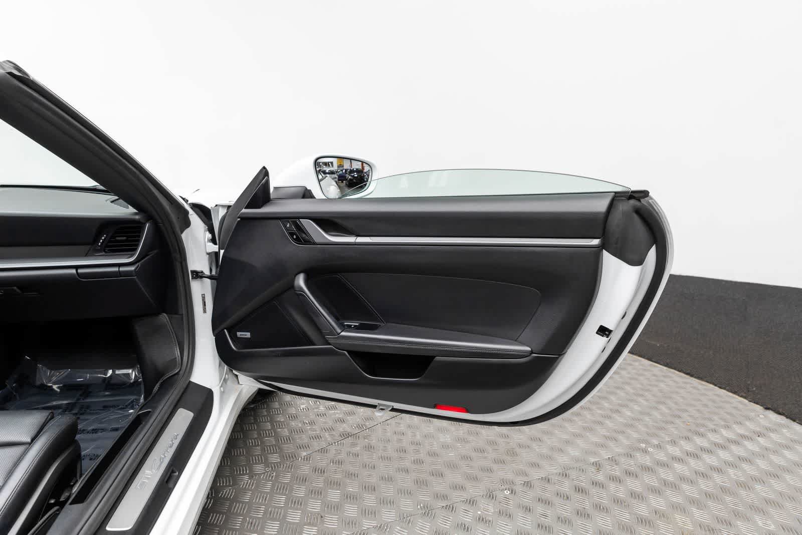 Used 2020 Porsche 911 Carrera RWD image 43
