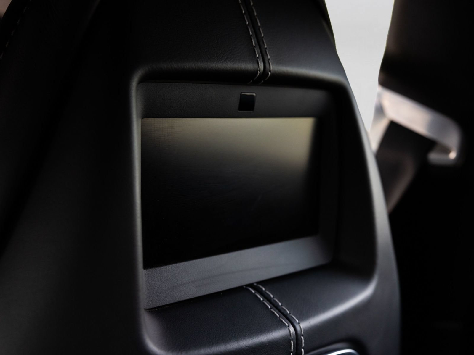 Used 2011 Aston Martin Rapide RWD image 12