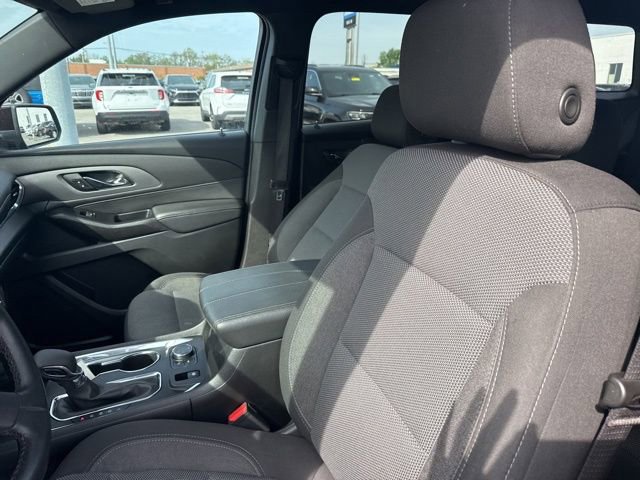 Used 2023 Chevrolet Traverse LT image 12