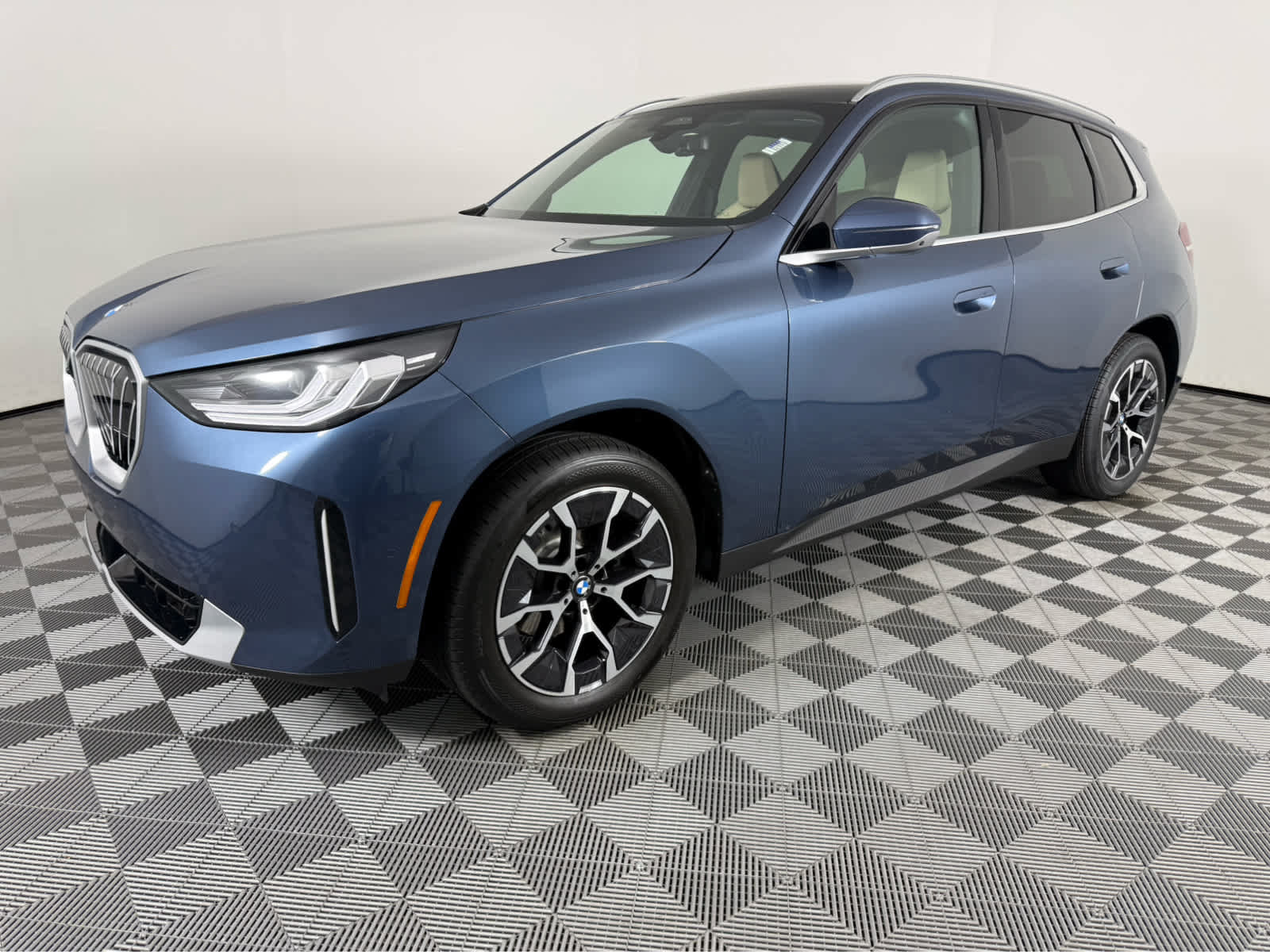 Used 2026 BMW X3 xDrive30i w/ Premium Package AWD/4WD image 7