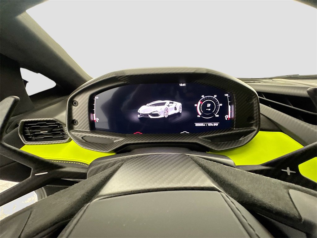 Used 2024 Lamborghini Revuelto image 36
