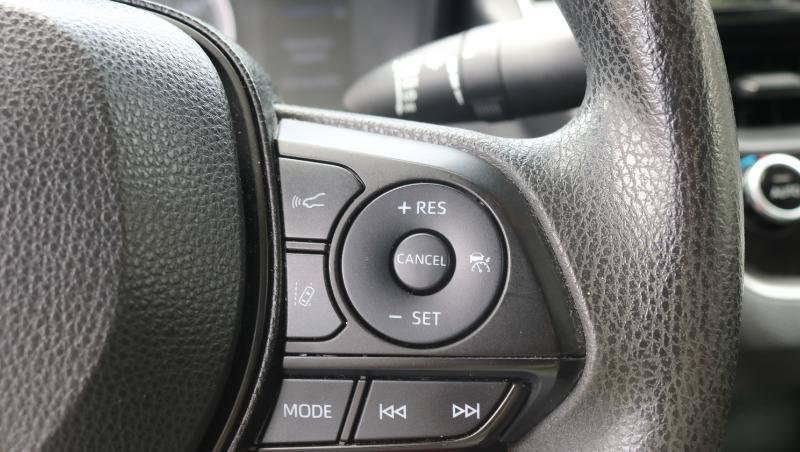 Used 2020 Toyota Corolla LE FWD image 10