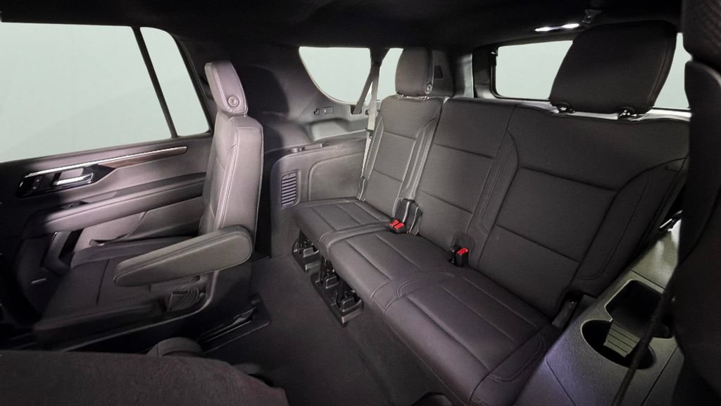 Certified 2025 Chevrolet Suburban LT w/ Comfort Package RWD image 28