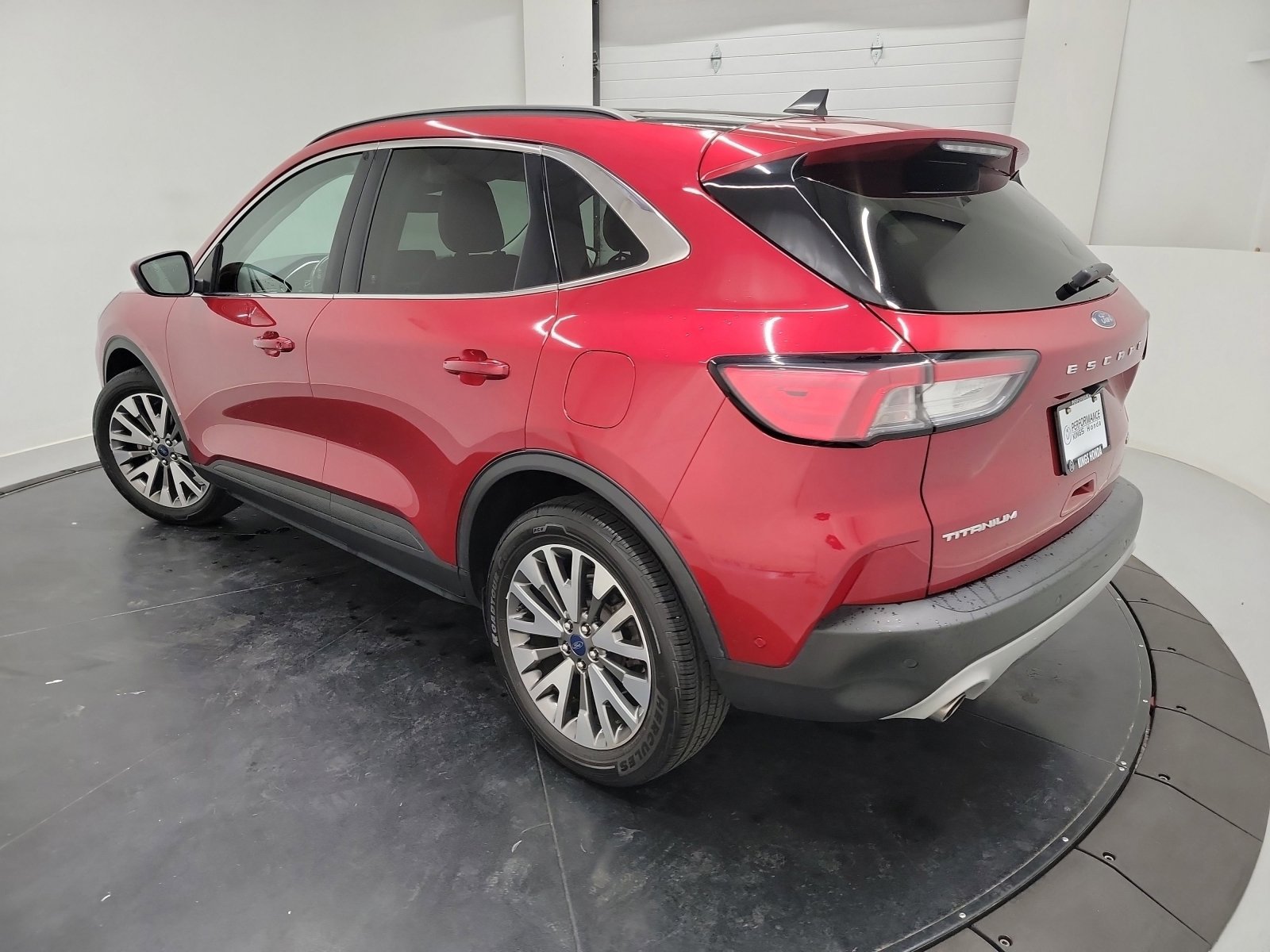 Used 2021 Ford Escape Titanium AWD/4WD image 6