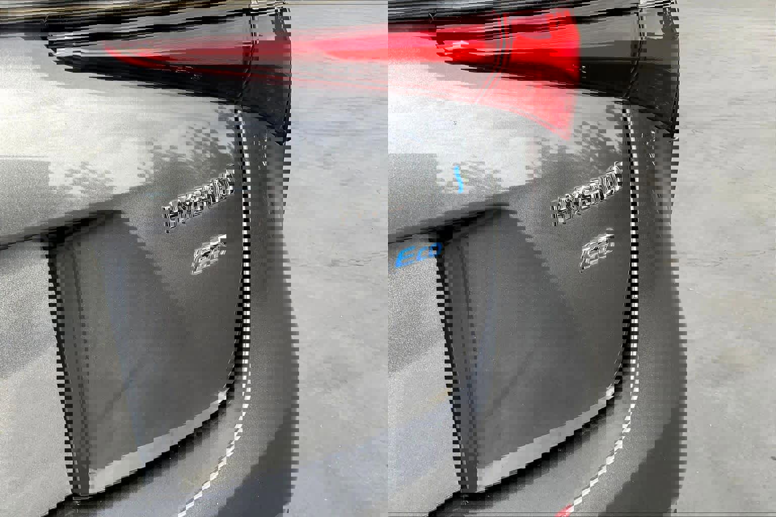 Used 2021 Toyota Prius L Eco image 11