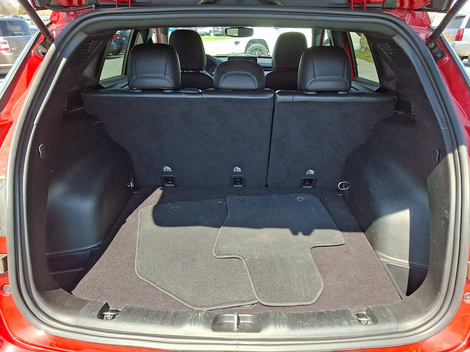 Used 2024 Jeep Compass Latitude image 29