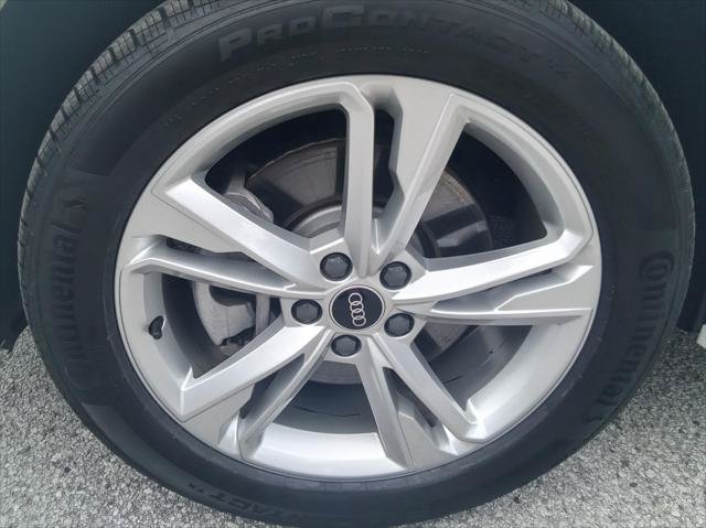 Certified 2022 Audi Q3 2.0T Premium w/ Convenience Package AWD/4WD image 10
