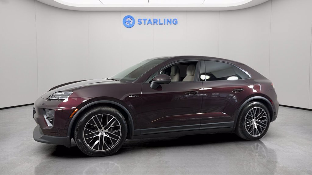 Used 2025 Porsche Macan Electric w/ Premium Package RWD image 2