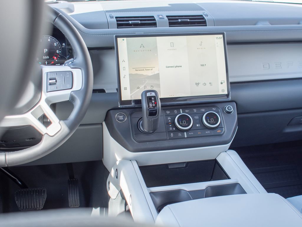 New 2026 Land Rover Defender 110 X-Dynamic SE image 20