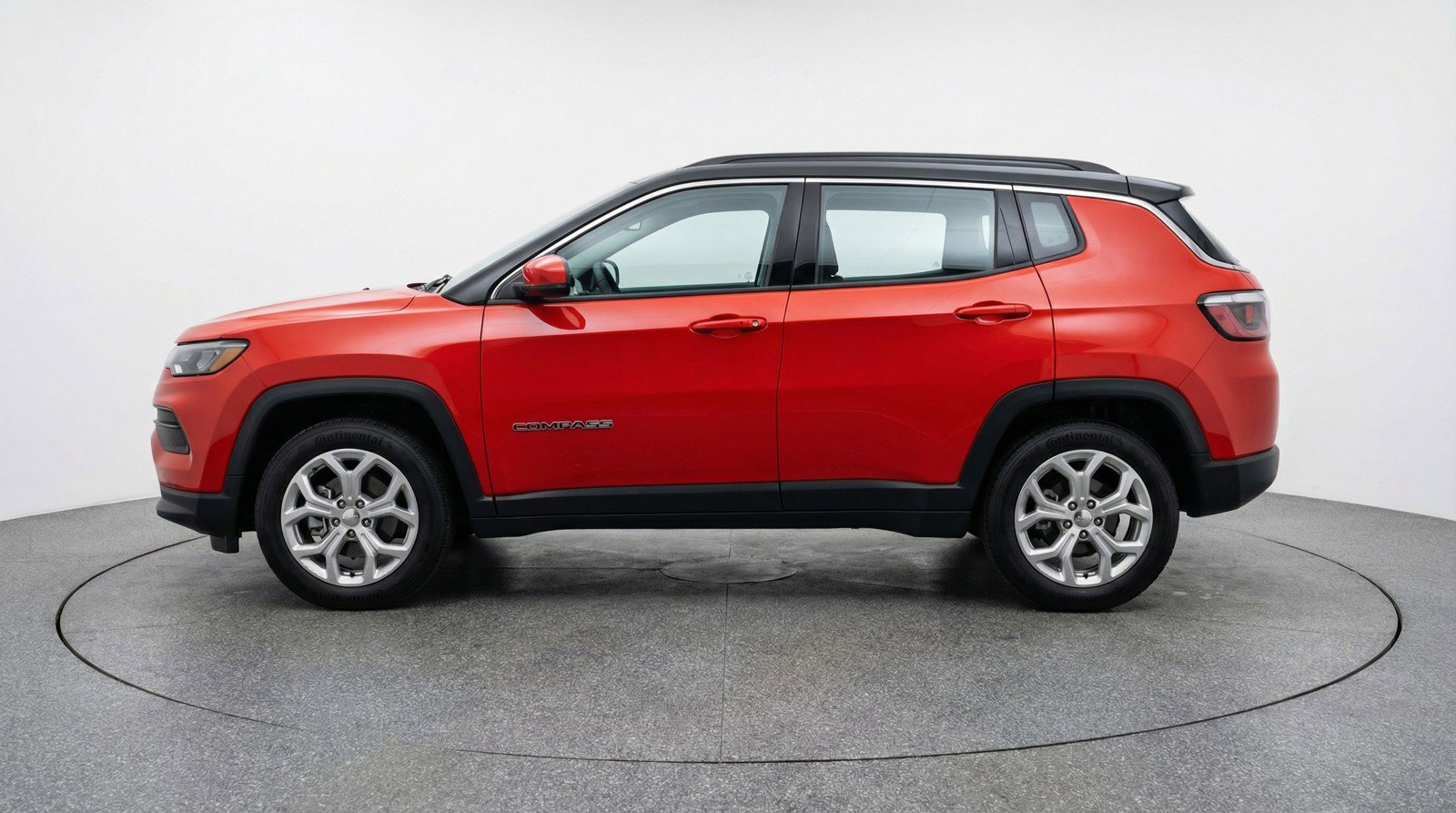 Used 2025 Jeep Compass Latitude image 5