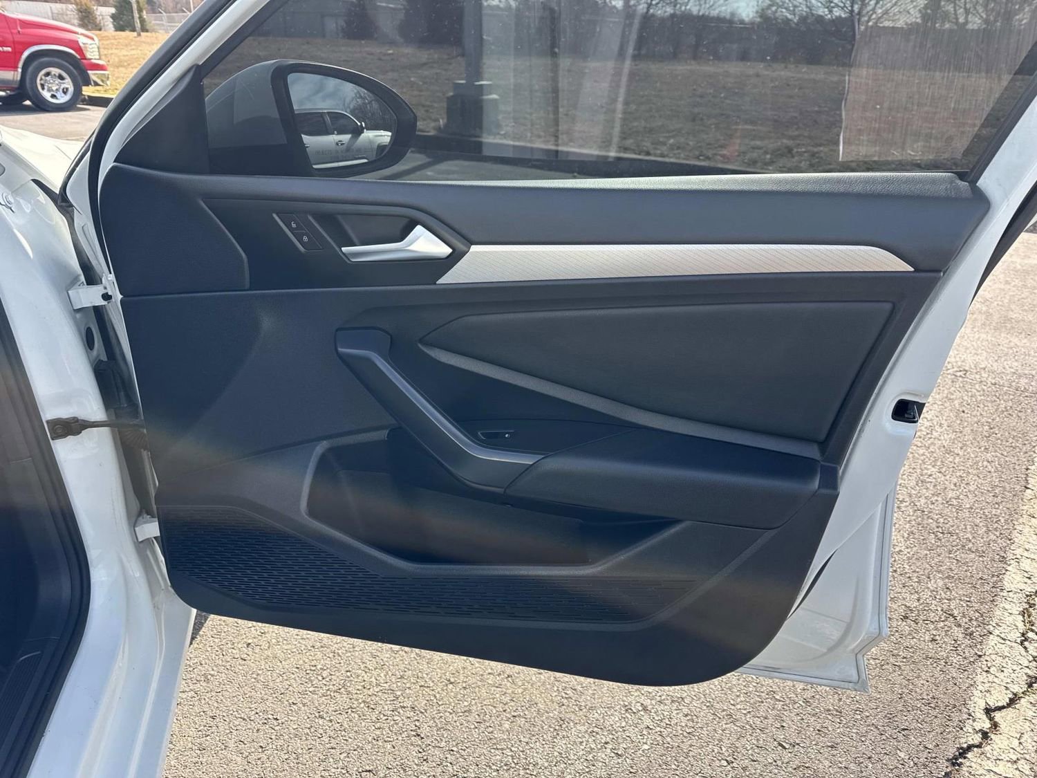 Used 2020 Volkswagen Jetta SE w/ SE Cold Weather Package image 23