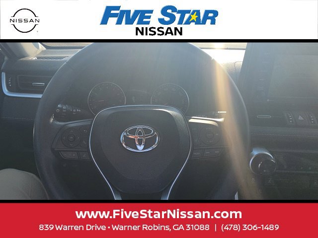 Used 2022 Toyota RAV4 XLE Premium FWD image 20