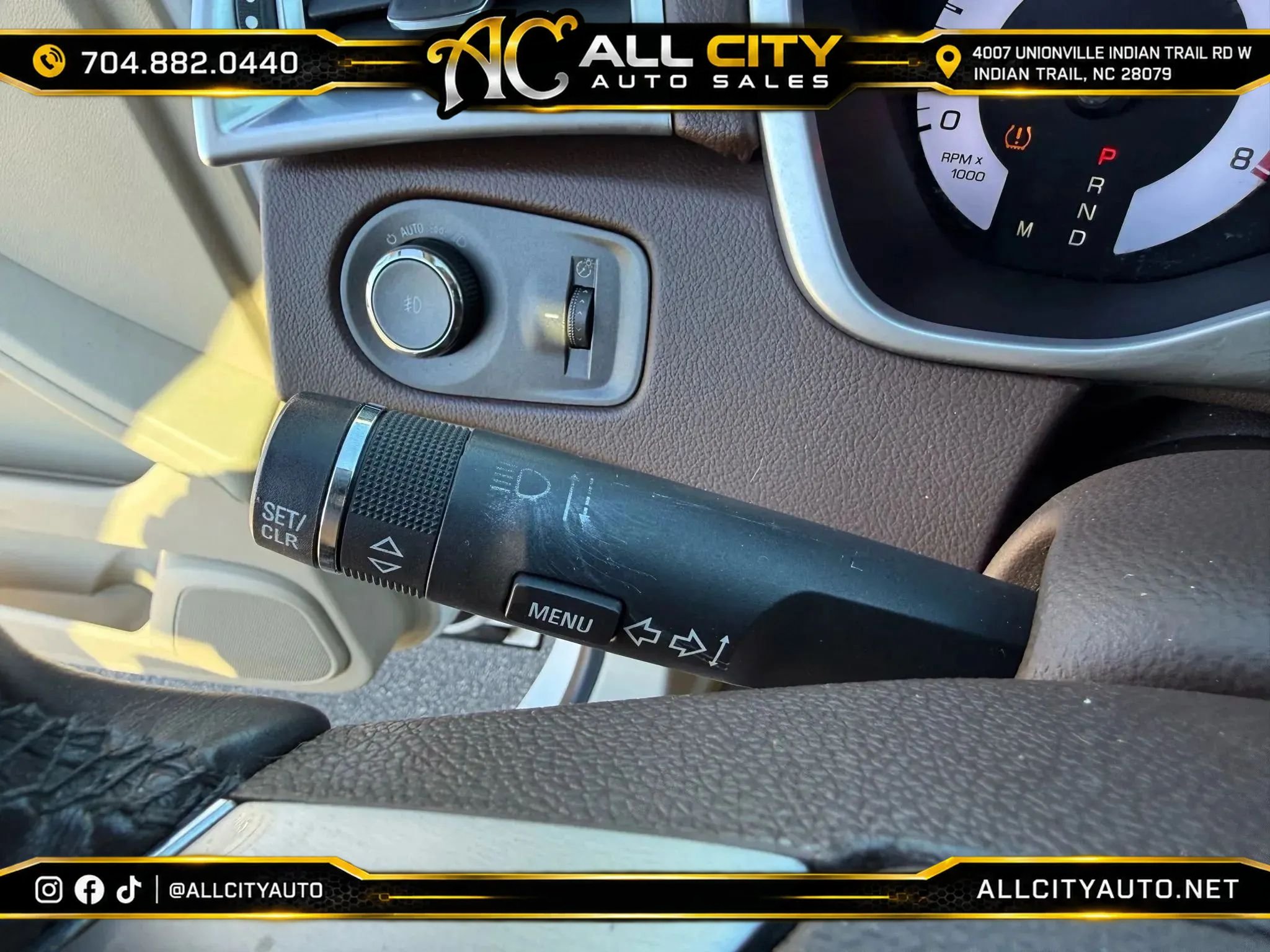 Used 2010 Cadillac SRX Premium FWD image 22