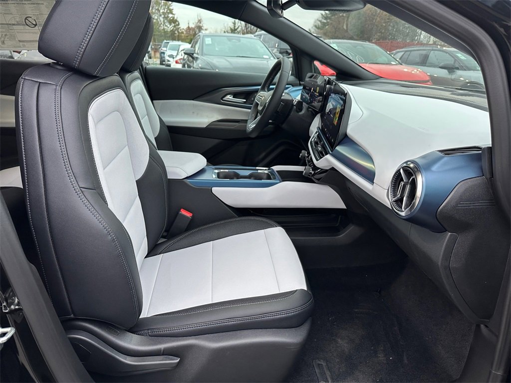 New 2026 Chevrolet Equinox EV LT image 22