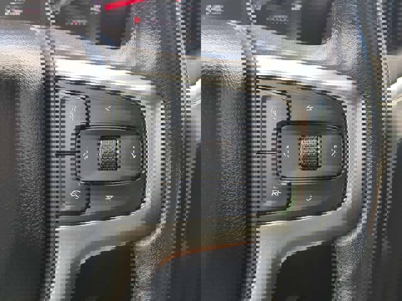 Used 2022 Chevrolet Silverado 1500 LT image 25