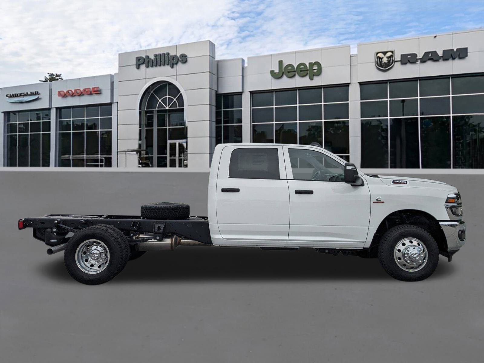 New 2025 RAM 3500 Tradesman w/ Chrome Appearance Group image 2