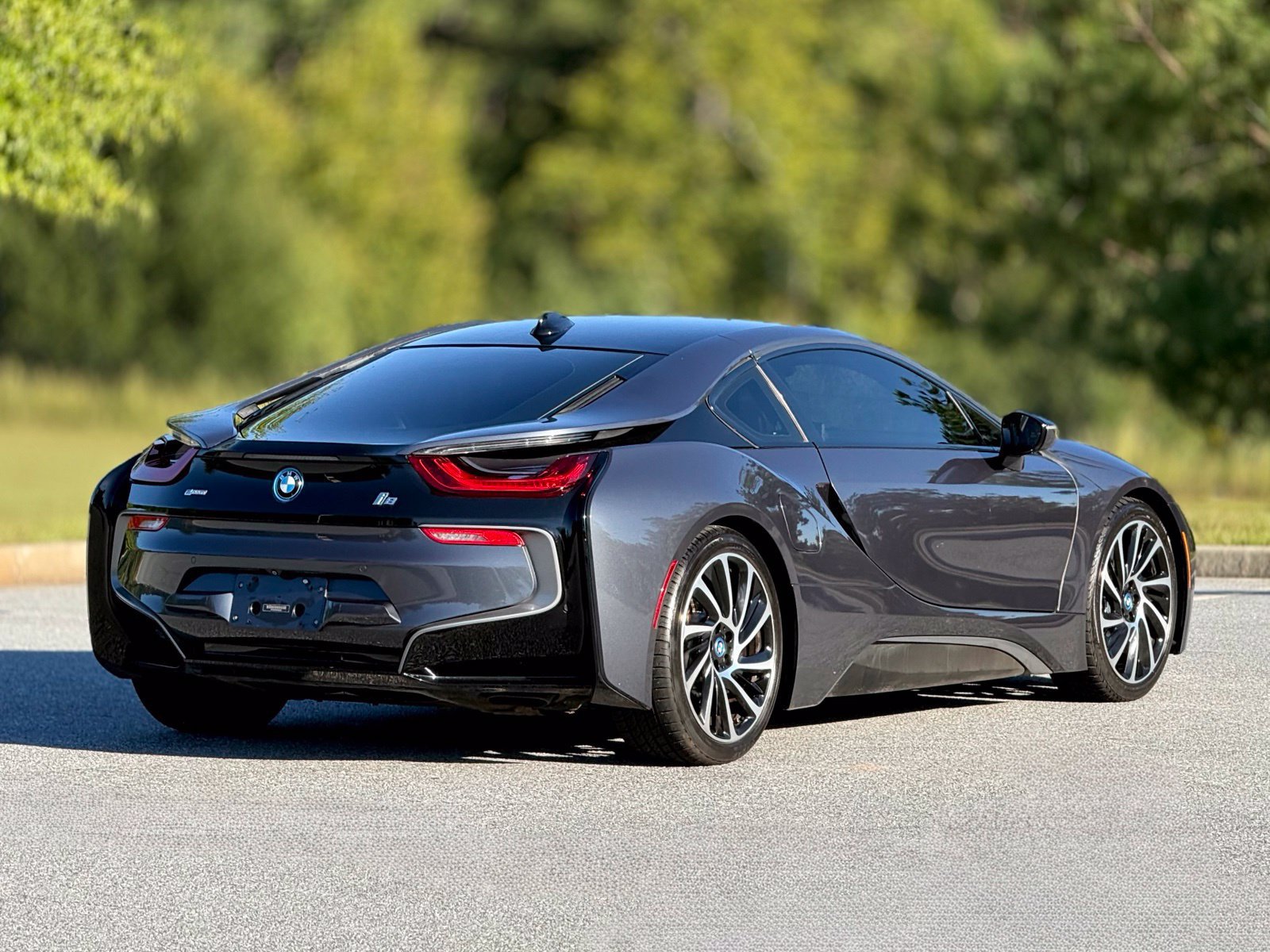 Used 2017 BMW i8 AWD/4WD image 11