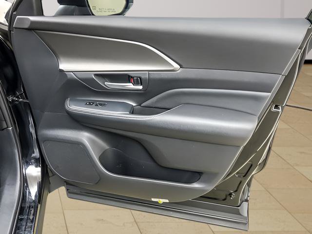 Certified 2024 Toyota Grand Highlander XLE image 26