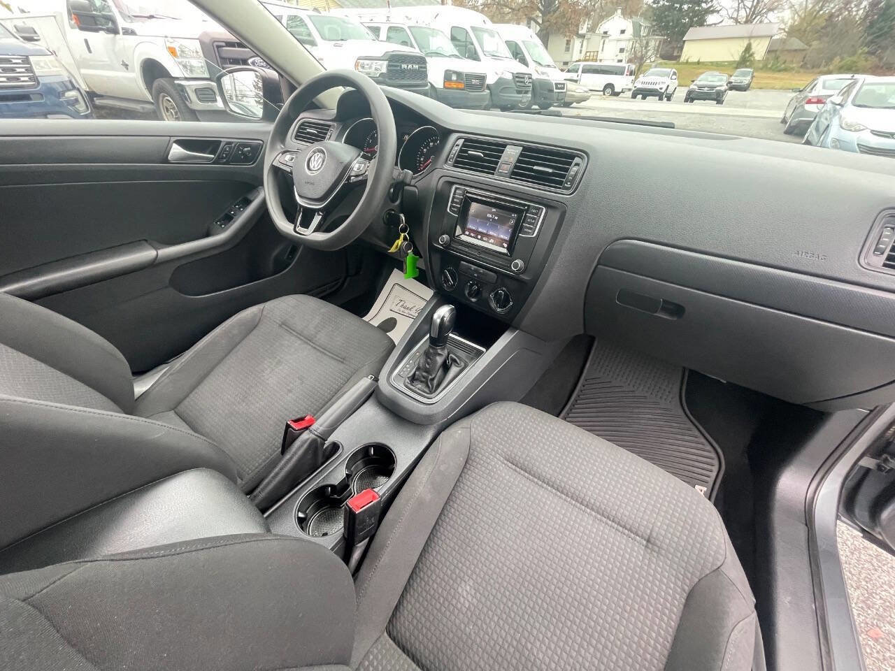 Used 2016 Volkswagen Jetta S image 36