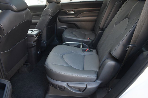 New 2026 Toyota Grand Highlander Platinum image 13