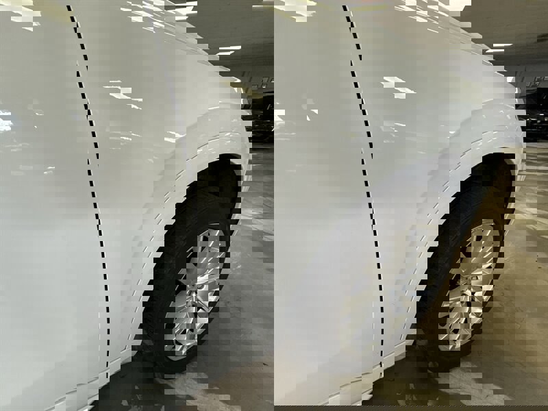 Used 2018 Volvo XC90 T6 Momentum w/ Convenience Package image 9