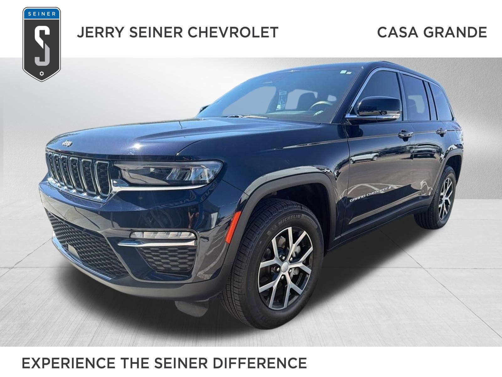 Used 2024 Jeep Grand Cherokee Limited RWD image 1
