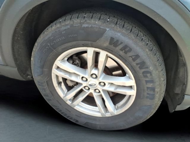 Used 2020 Ford Explorer XLT w/ Equipment Group 202A AWD/4WD image 10