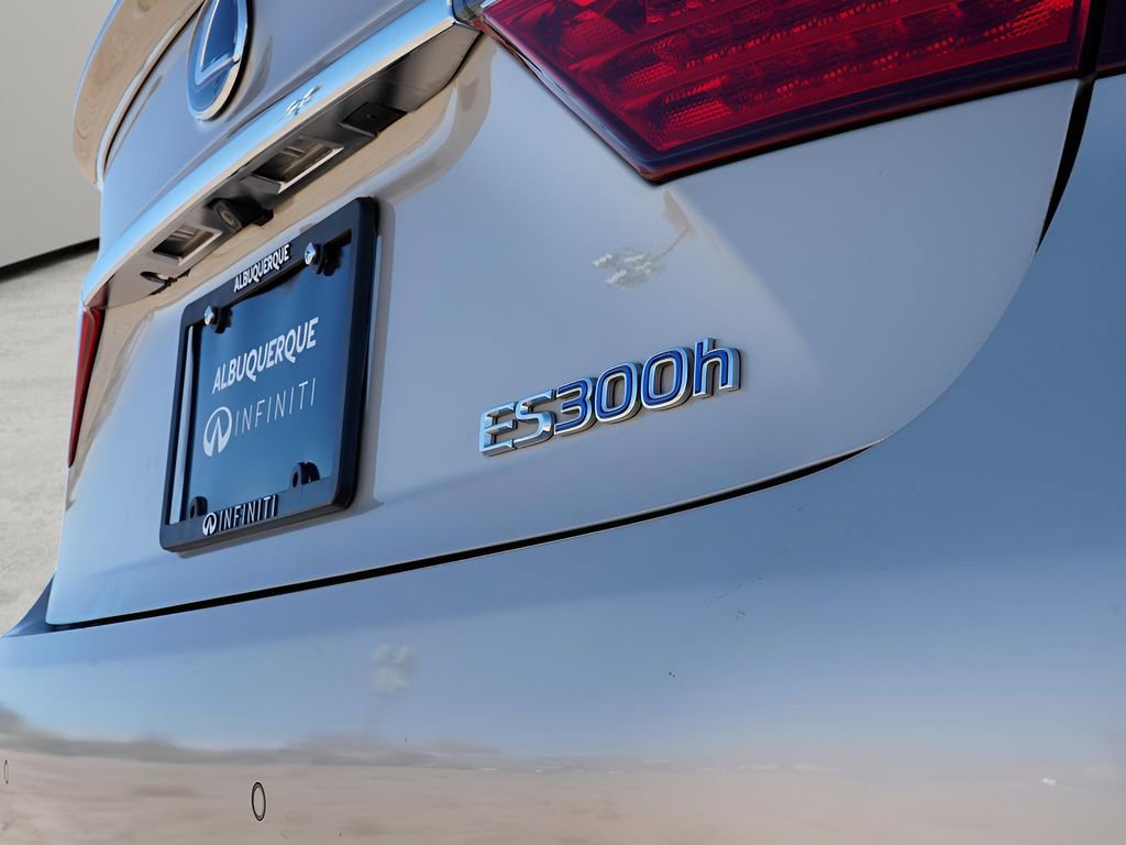 Used 2013 Lexus ES 300h w/ Luxury Pkg image 7