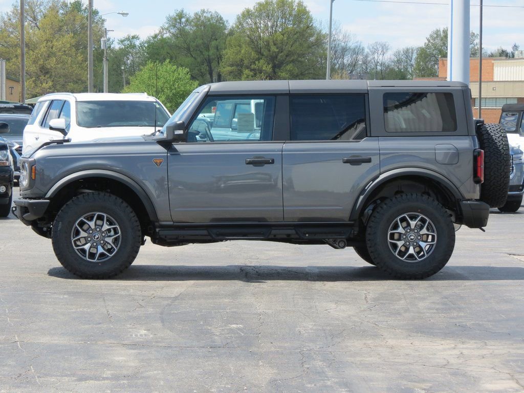 Used 2024 Ford Bronco Badlands image 4