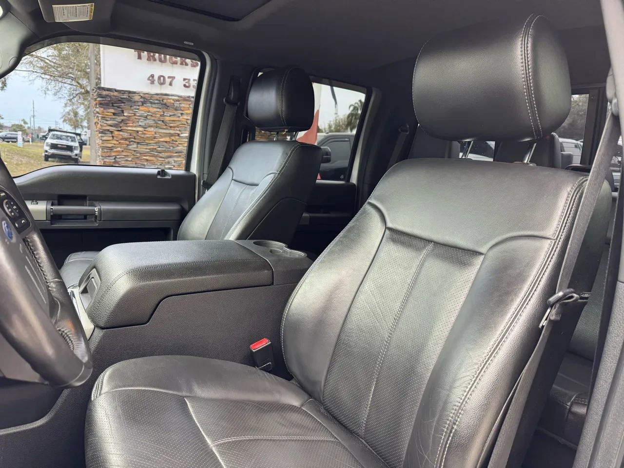 Used 2016 Ford F250 Lariat w/ Lariat Ultimate Package image 32