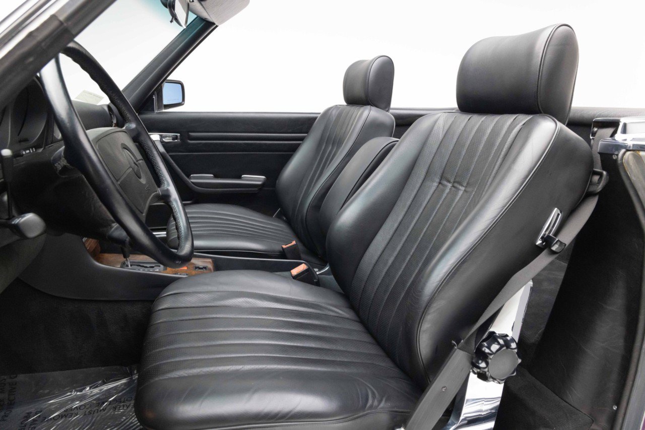Used 1987 Mercedes-Benz 560 SL image 8