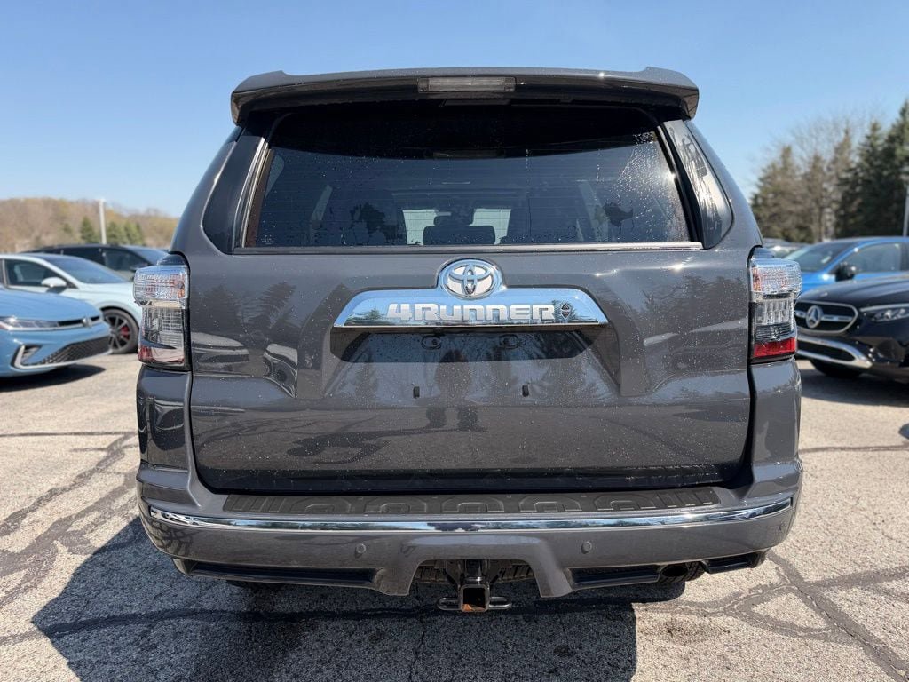 Used 2024 Toyota 4Runner Limited AWD/4WD image 5